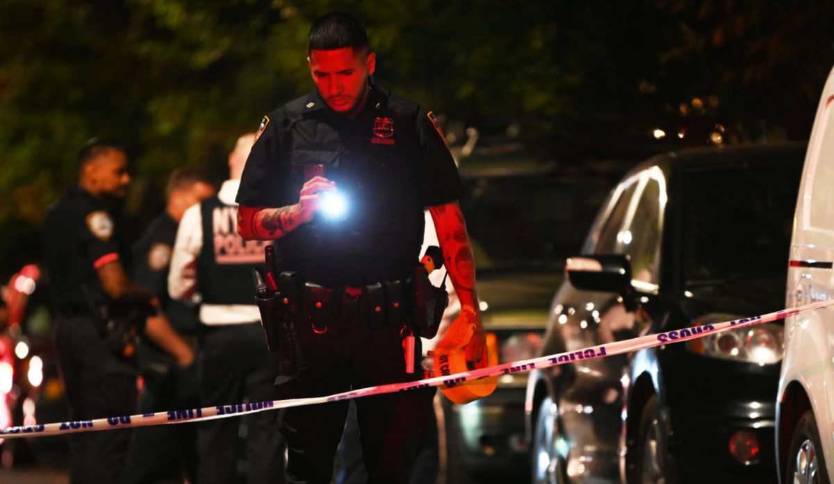Man shot police investigating