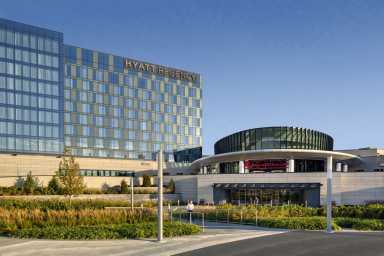 Resorts World Casino NYC – Casino_Ext Entrance Lower Level_Copyright Andrew Rugge – Courtesy Perkins Eastman