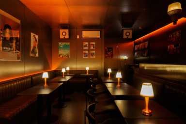 Seating-Wall-Decor