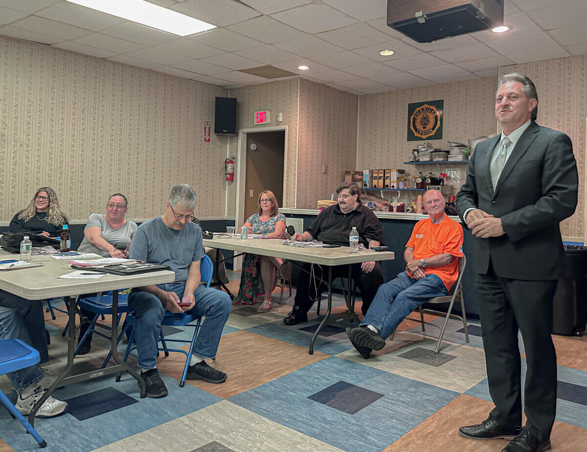 Glendale property owners hear from Forest Park administrator, Senator Addabbo and Queens DA
