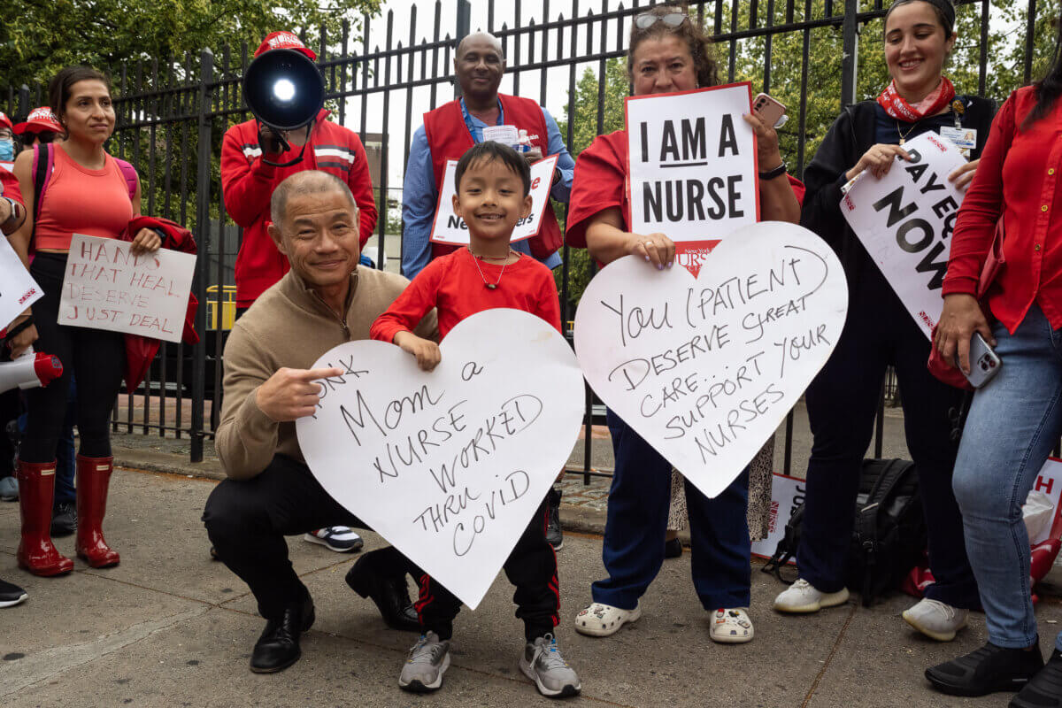 ‘Do the right thing’ Nurses rally outside Elmhurst Hospital for fair