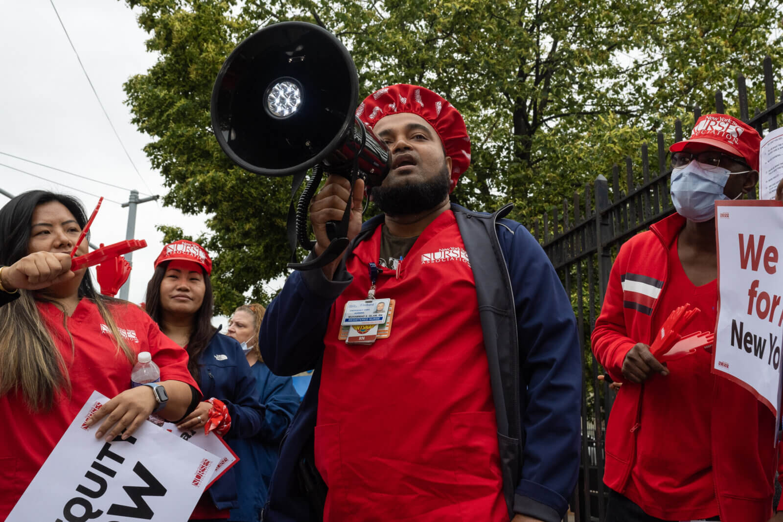 ‘Do the right thing’ Nurses rally outside Elmhurst Hospital for fair