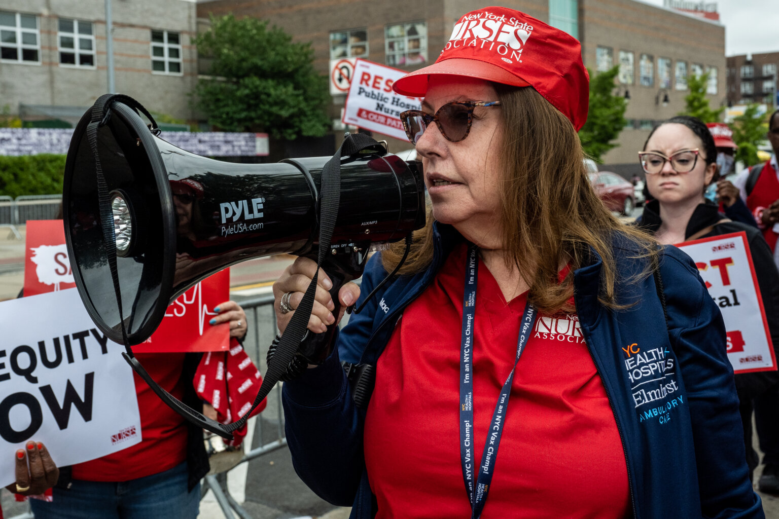 ‘Do the right thing’ Nurses rally outside Elmhurst Hospital for fair