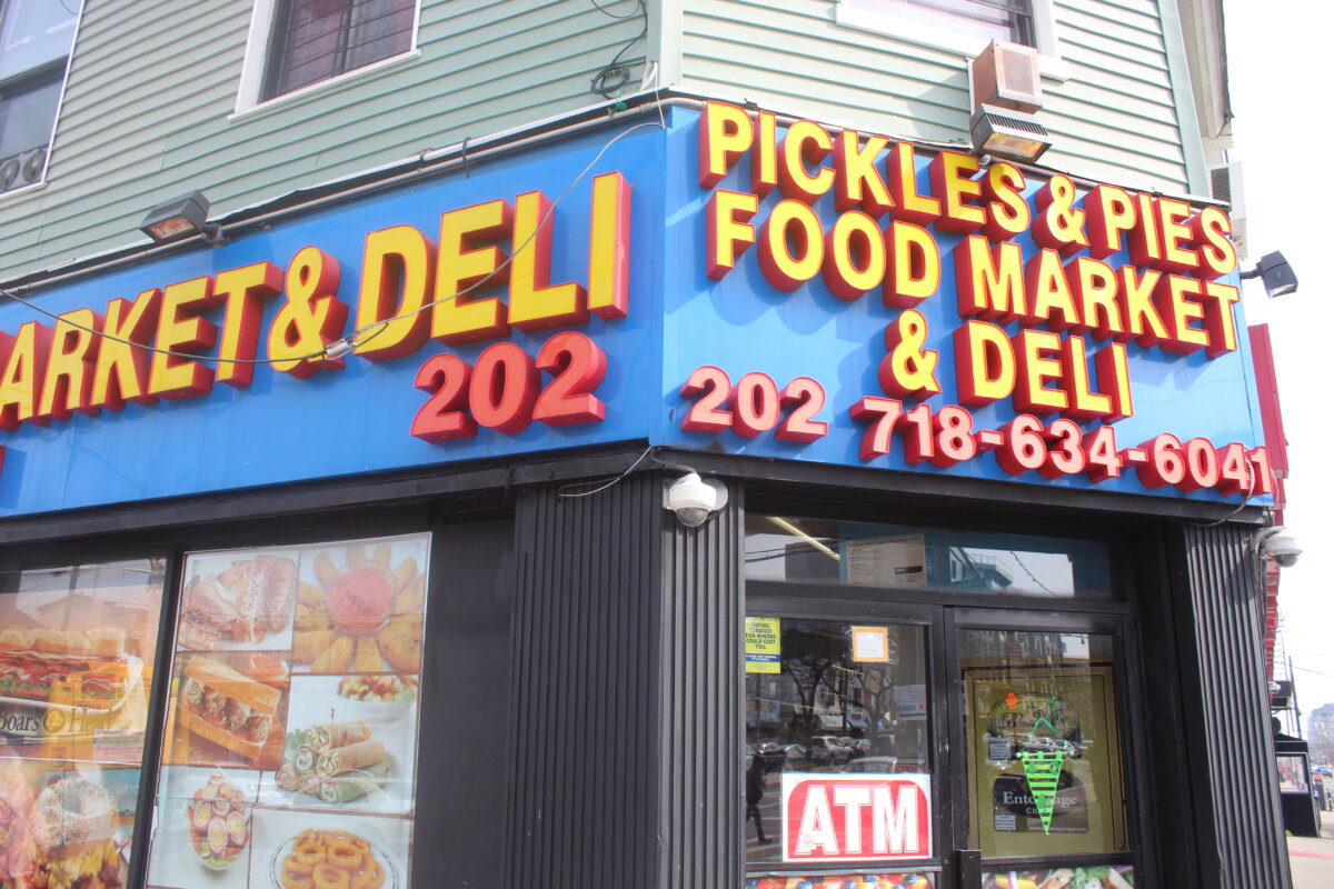 Pair of deli workers indicted for alleged customer assault in Rockaway