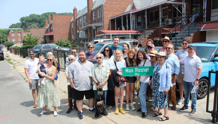 Woodhaven street co-named in honor of local baseball icon – QNS