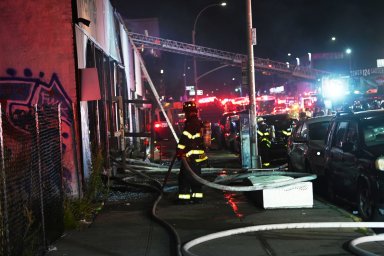 Fire at vacant car dealership