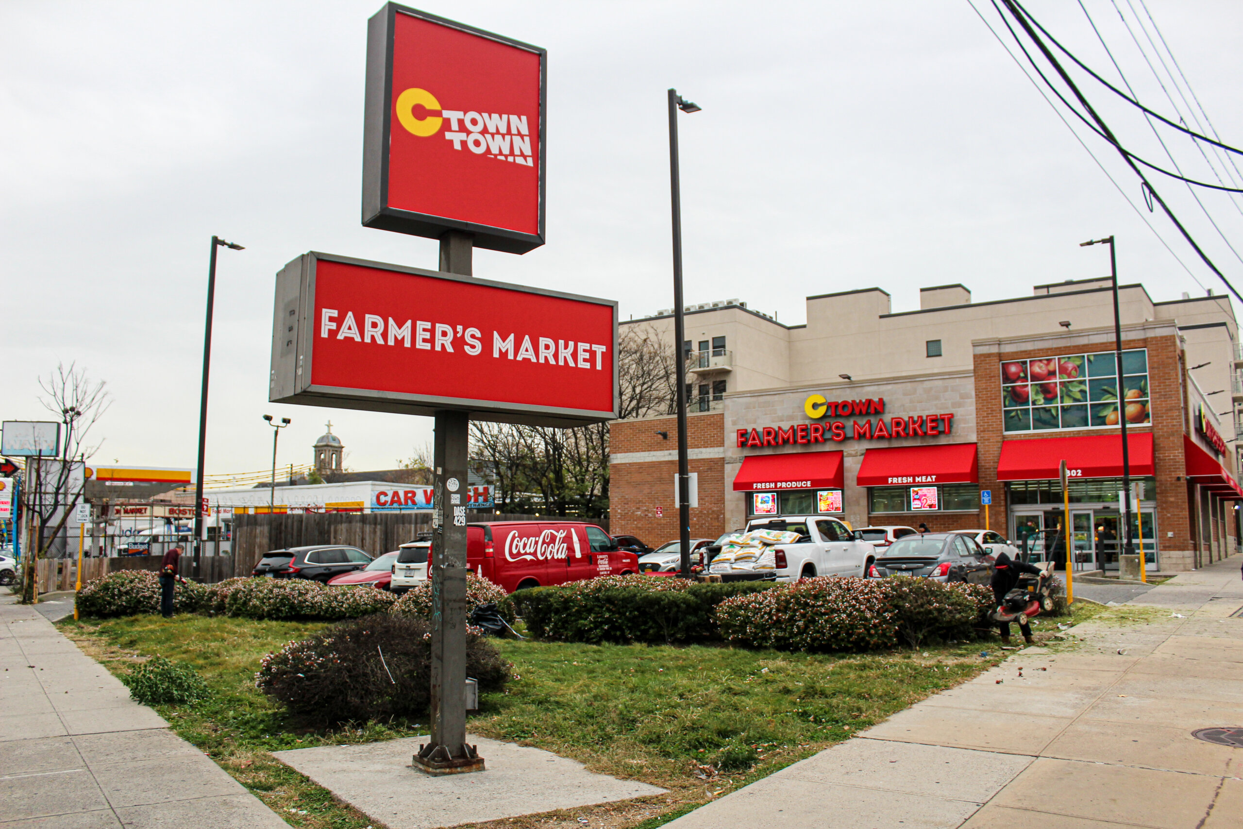 CTown Supermarkets hosts soft opening for new store at former Walgreens  location in Ridgewood –