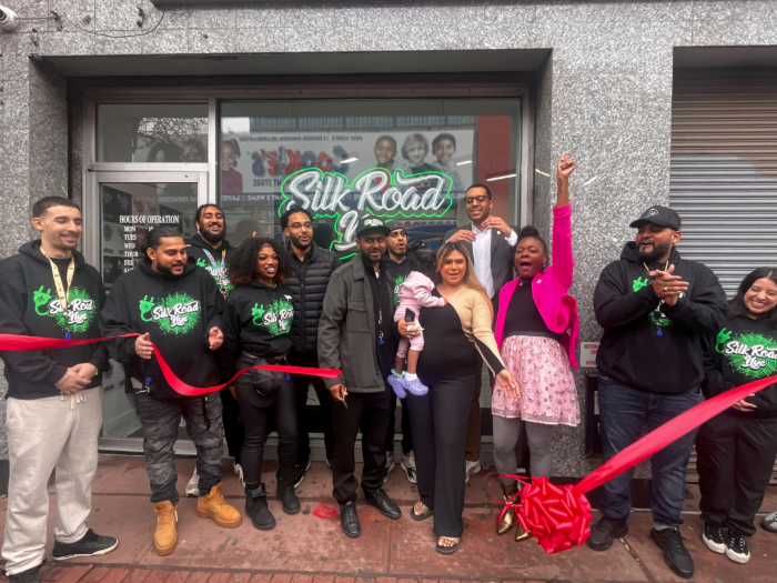 Inset_ Sohan joined by his wife and daughter cut the ribbon with staff and OCM rep Damian Fagon and Cannabus NYC founder Dasheeda Dawson (right)