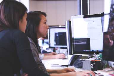 cte-students-on-computers