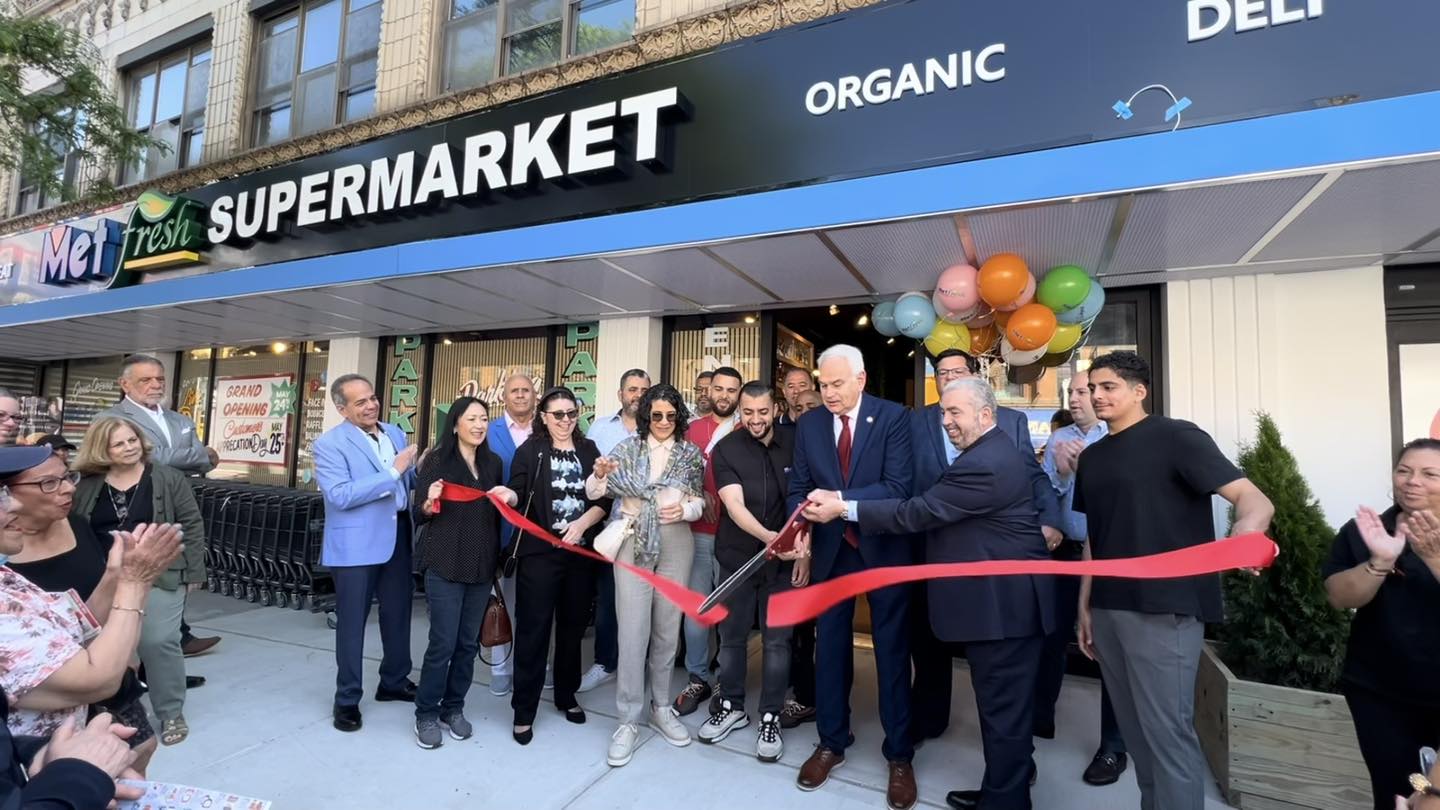 Ridgewood receives new Met Fresh Supermarket on Fresh Pond Road with