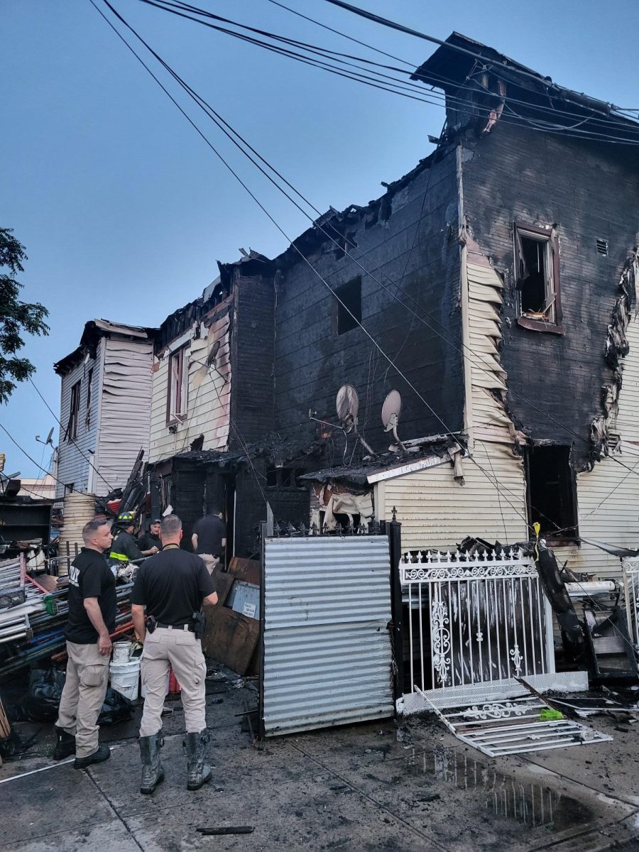 Red Cross aids a dozen households displaced by 3-alarm blaze in Jamaica ...