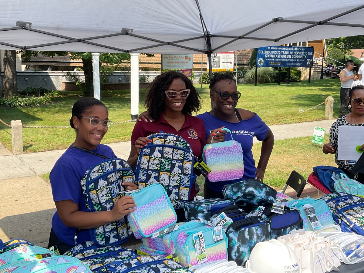 Southeast Queens celebrates back-to-school with a street party and backpack giveaway hosted by Councilwoman Nantasha Williams – QNS