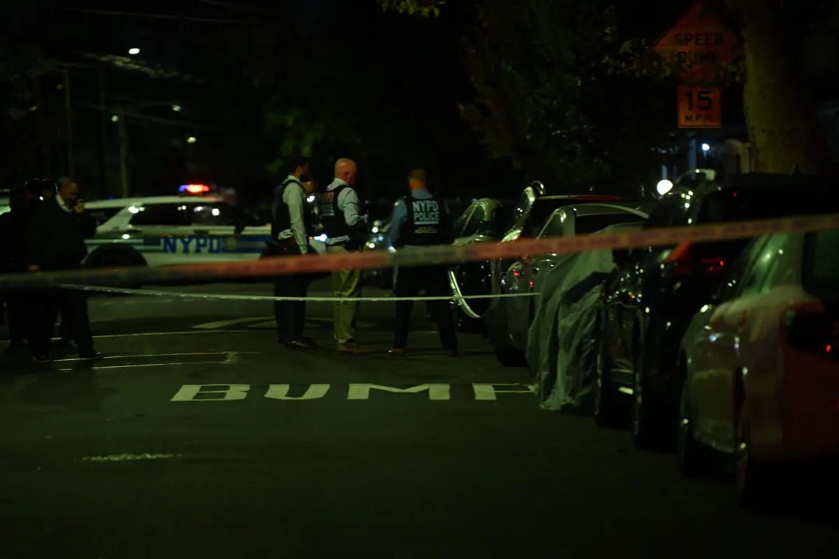 Laurelton triple shooting One victim dies as cops continue search for