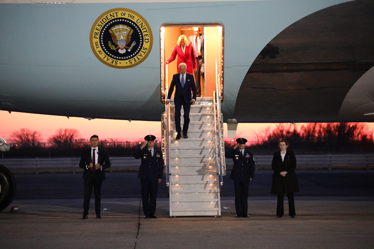 Biden emerges from Air Force One at JFK. Photo Erica Price