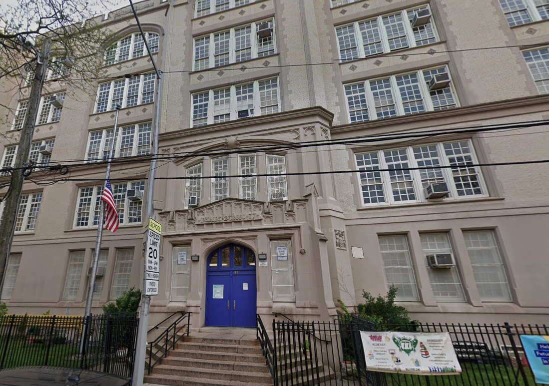 Parents speak out as DOE proposes new school for recently immigrated students at Ridgewood’s IS 77