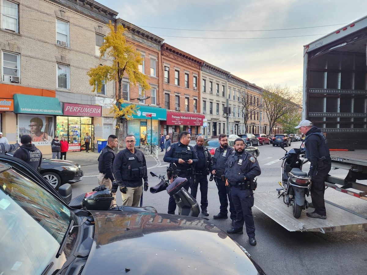 CM Holden applauds initiative to combat ‘growing menace’ of illegal scooters and mopeds in Glendale and Ridgewood