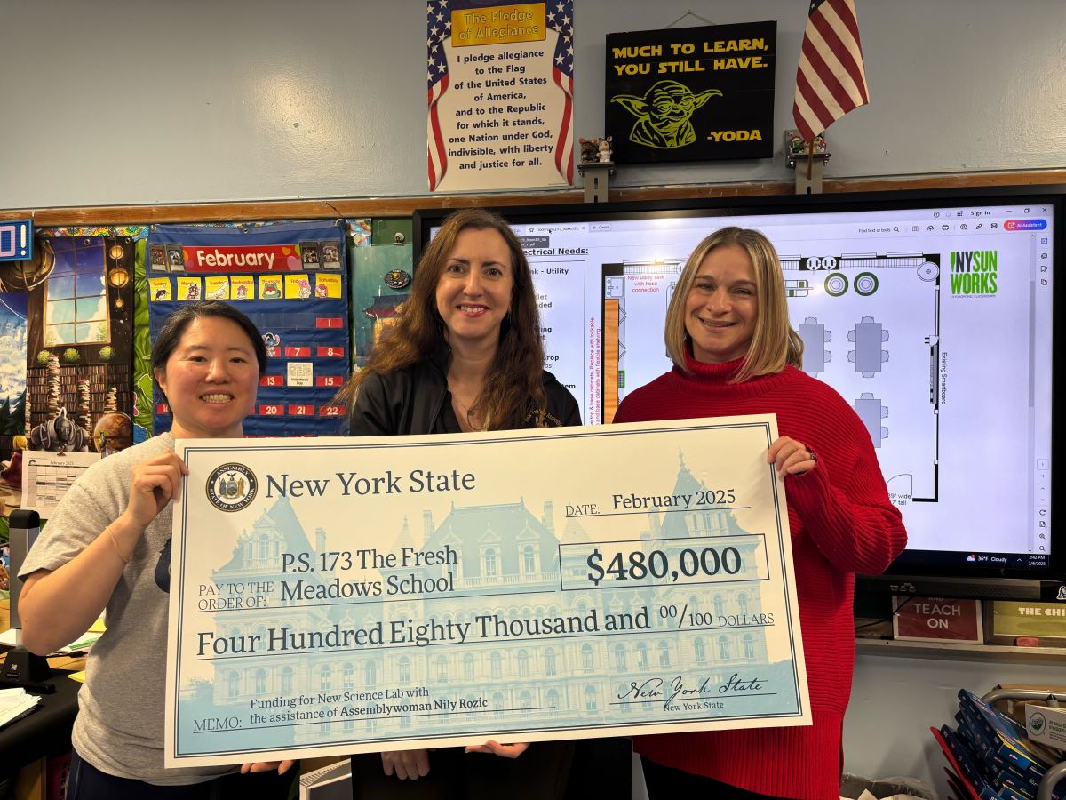 AM Rozic Presents Check to PS173