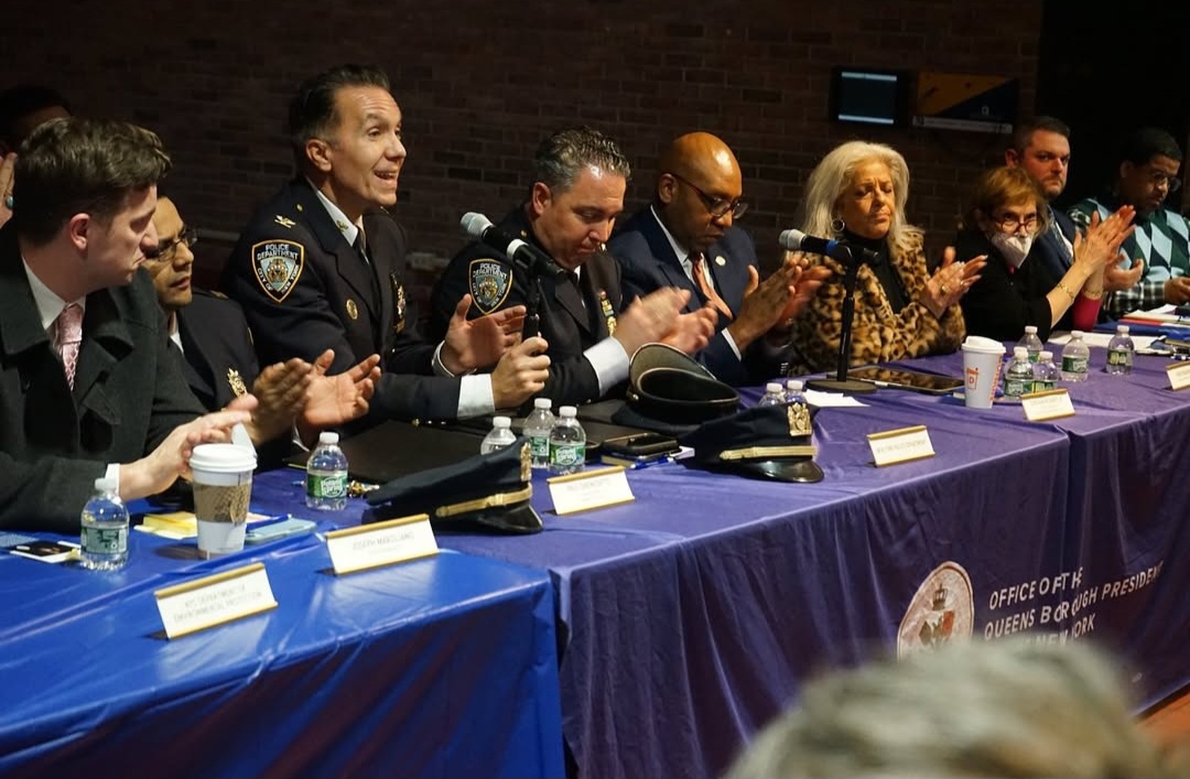 Queens Borough President Donovan Richards Jr. hosted a Town Hall Meeting for Northeast Queens Borough on Your Block.