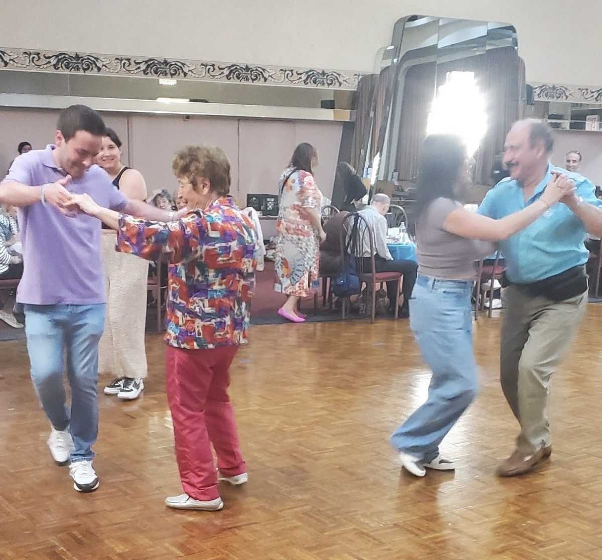 Selfhelp hosts Holocaust Survivor Day event in Forest Hills with music, dancing and reflection