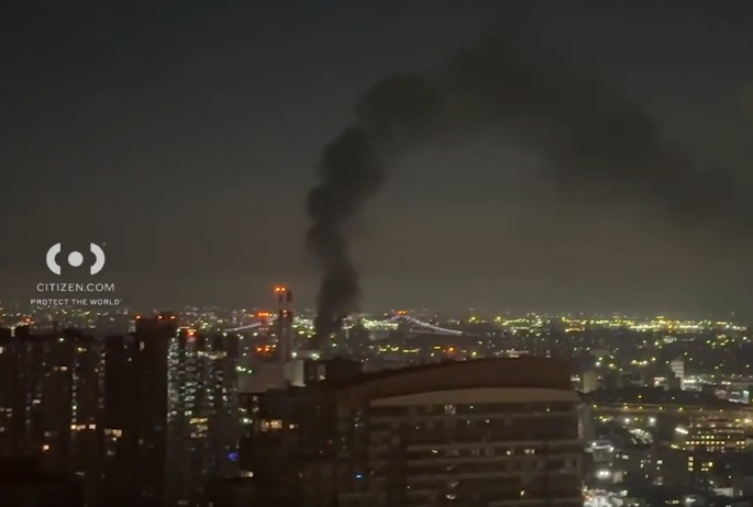 An early morning fire at the Ravenswood Generating Station in Long Island City sent thick black smoke over Western Queens on July 16..