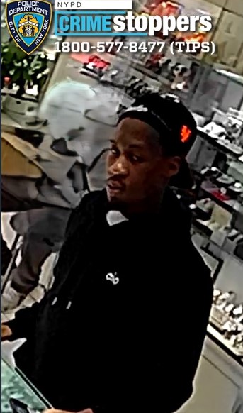 Cops have been looking for this alleged burglar who stole nearly half a million dollars in cash and personal property from a Fresh Meadows home.
