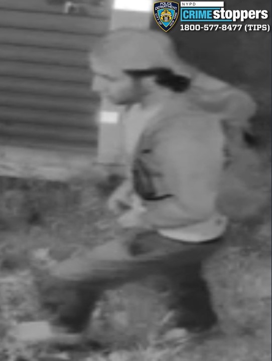 Cops are looking for the suspect who allegedly burglarized a home in Douglaston, making off with hundreds of dollars worth of construction tools. 