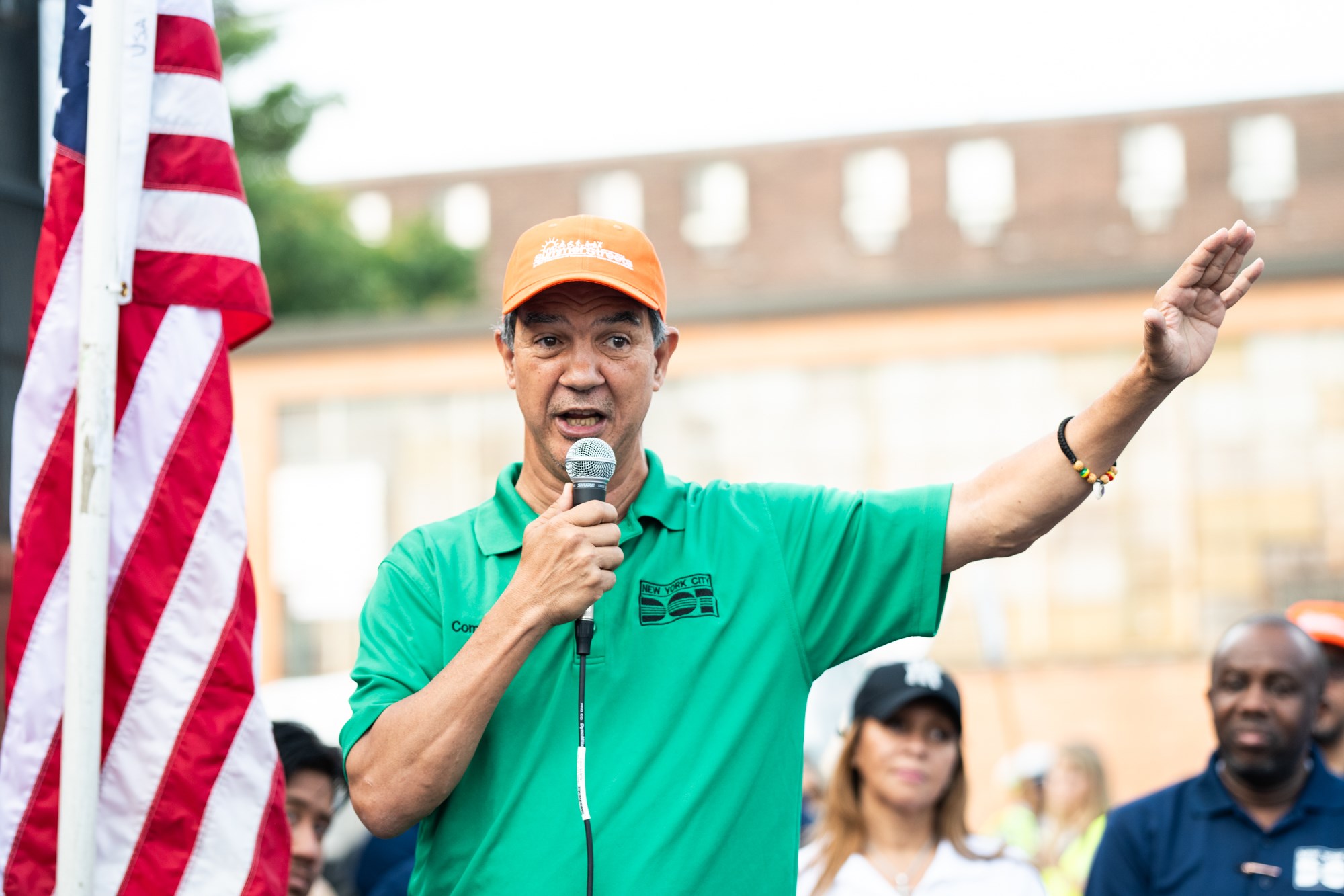 Ydanis Rodriguez, the NYC DOT Commissioner, galvanized the crowd with a speech at the start line of the inaugural NYRR Start Line Series run in Long Island City. 