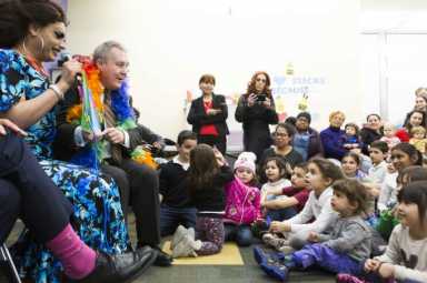 03-08-18-Drag-Queen-Reading-Hour-At-Jackson-Heights-Public-Library-With-CM-Daniel-Dromm-Photo-Credit-Emil-Cohen_009