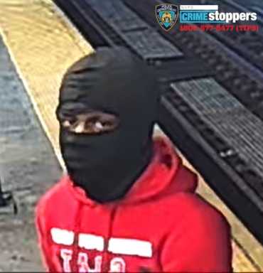 1283-24-Attempted-Robbery-110-Pct-5-11-24-photo-2-of-male-ind