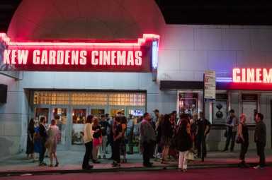 1517531298-Theater-crowd