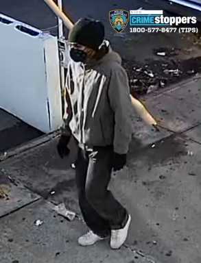 3509-20-Robbery-102-Pct-11-14-20-Photo-2