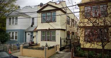 37-82-101-Street-Google-Maps
