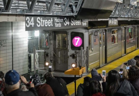 7-train-extention-ride-e1440782048598_74e6ba