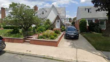 75-49-186-St.-Google-Maps