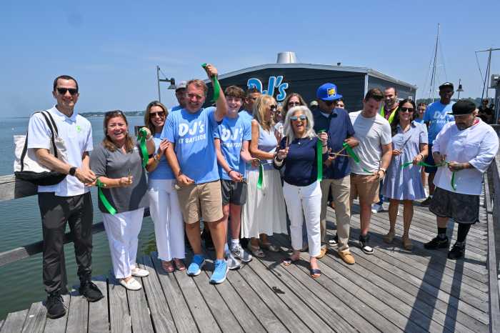 NYC Parks Commissioner Iris Rodriguez-Rosa (second from left) joined Queens leaders and community members in celebrating the reopening of the Bayside Marina.