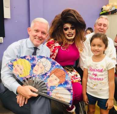 DragQueenHour