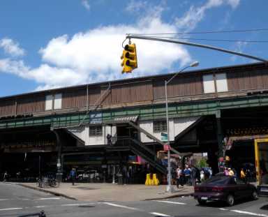 Elmhurst_Av_90_St_IRT_sta_jeh