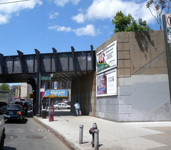 Elmhurst_LIRR_sta_jeh