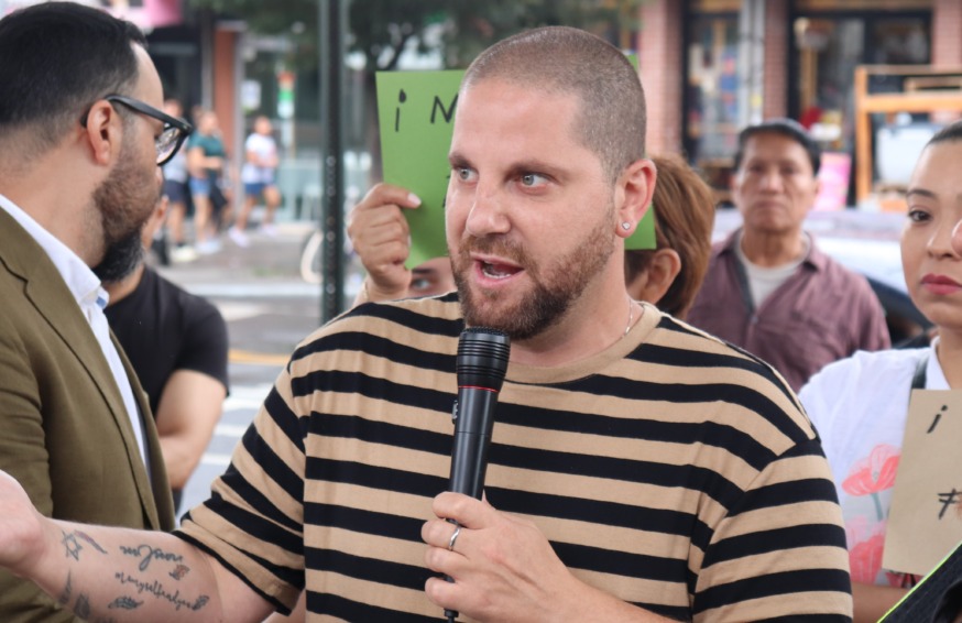 Yarin Nadel, who owns several phone repair and accessory stores in Corona, said that the unauthorized vendors are setting up stalls outside his businesses (Photo by Michael Dorgan)