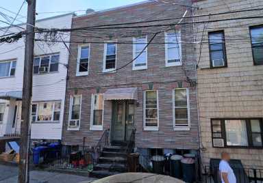 Maspeth-Robbery-55th-street-2-071520