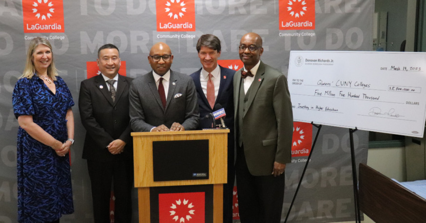 _Queens Borough President Donovan Richards Announces $5.5 Million in Funding for CUNY Colleges in Queens (Photo by Michael Dorgan (Photo by Michael Dorgan (7)