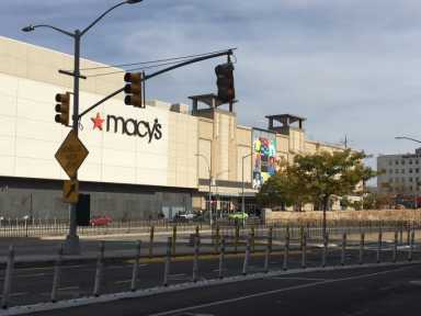 Queens-Center-Mall