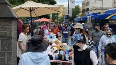 Street-vendors-at-the-intersection-of-Main-Street-and-39th-Avenue-in-Flushing.-Photo-Google-Maps