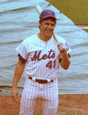 Tom_Seaver_at_Shea_Stadium_1974_CROP