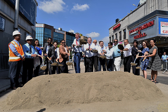 deblasio_ceremony_2