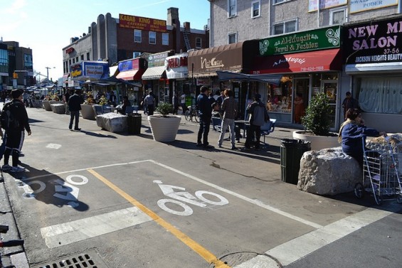 diversity-plaza-jackson-heights-e1432405033567-1_366259