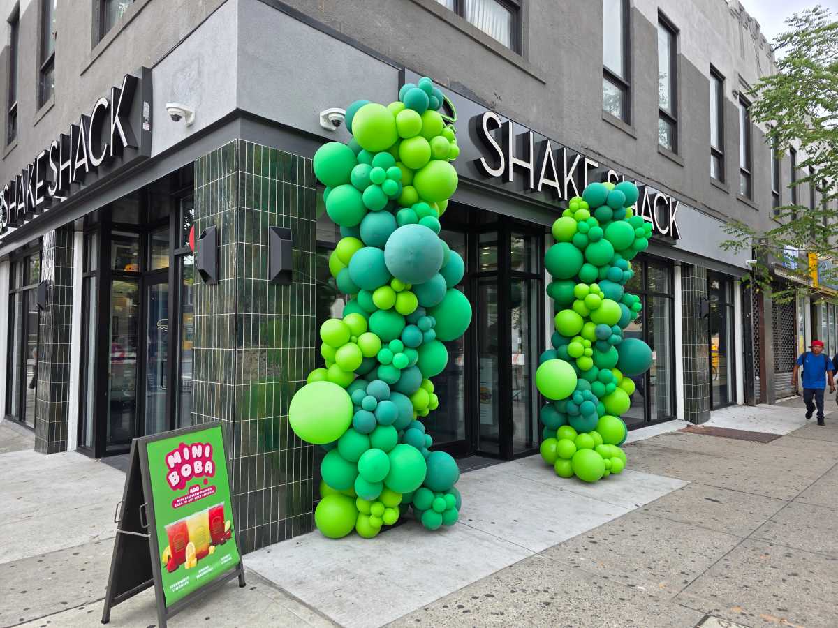 Shake Shack celebrated its Sunnyside grand opening on Wednesday. Photo: Shane O'Brien.
