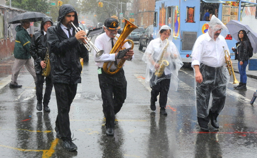 Queens Columbus Day parade (Photo by Walter Karling)