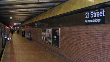 21st-Street–Queensbridge-station-Wiki-Commons