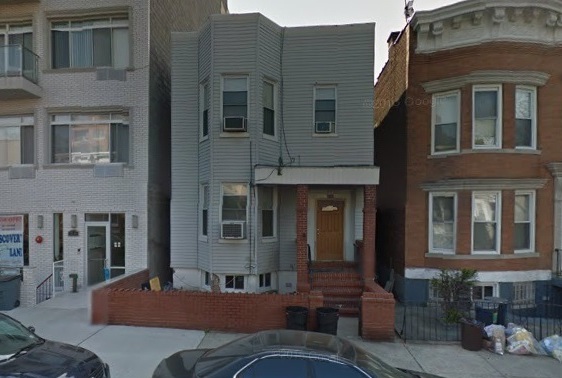 27streethouse